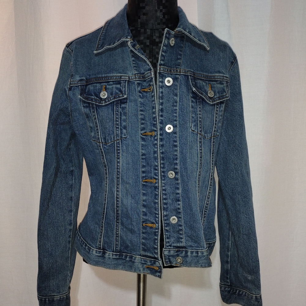 Gap Jean jacket 🧥